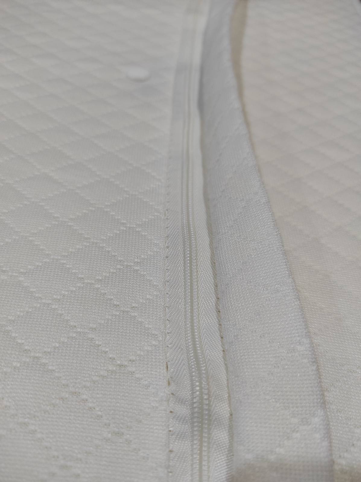 Almohada cervical viscoelástica diseño mariposa